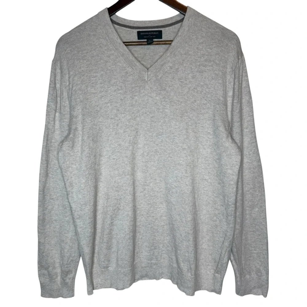 Banana Republic Men's Silk Cotton Blend V‎ Neck Sweater Heathered Oatmeal Large